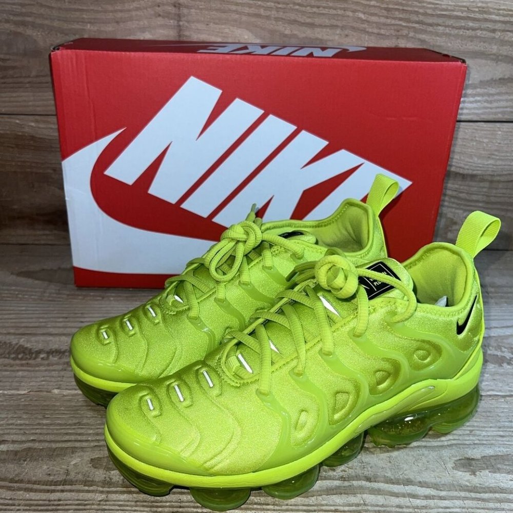 NEW: SZS 6-6.5: Women's Nike Air Vapormax Plus Tennis Ball Volt Green DX1784-300